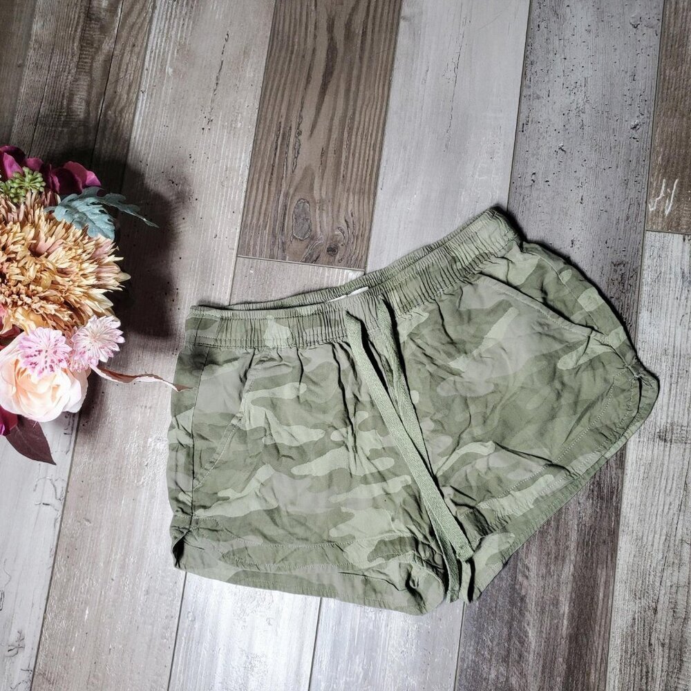 SO Camouflage 100% Rayon Elastic Waist Drawstring Shorts with Pockets XS NWOT